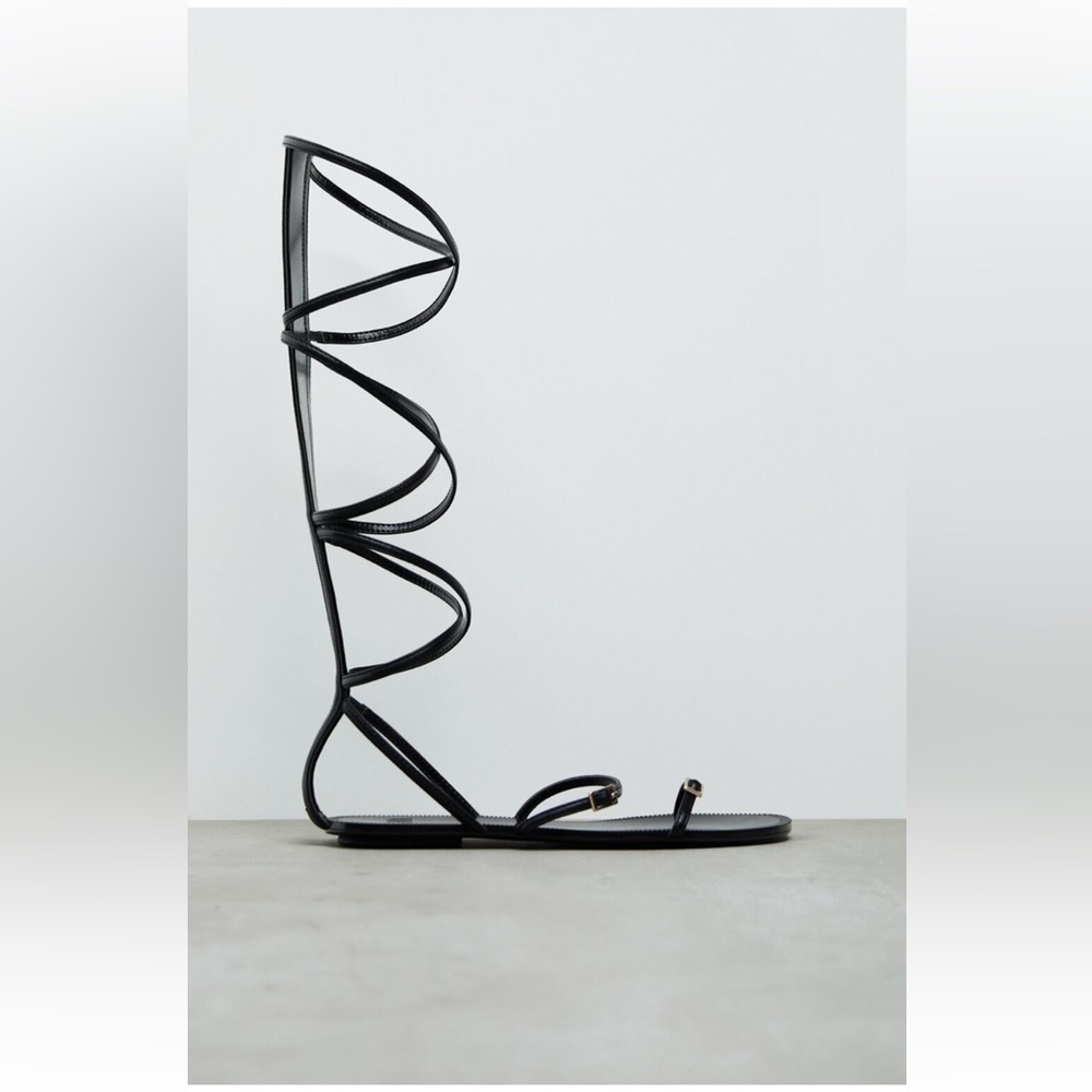 Zara Flat Strappy Sandals Black NWT